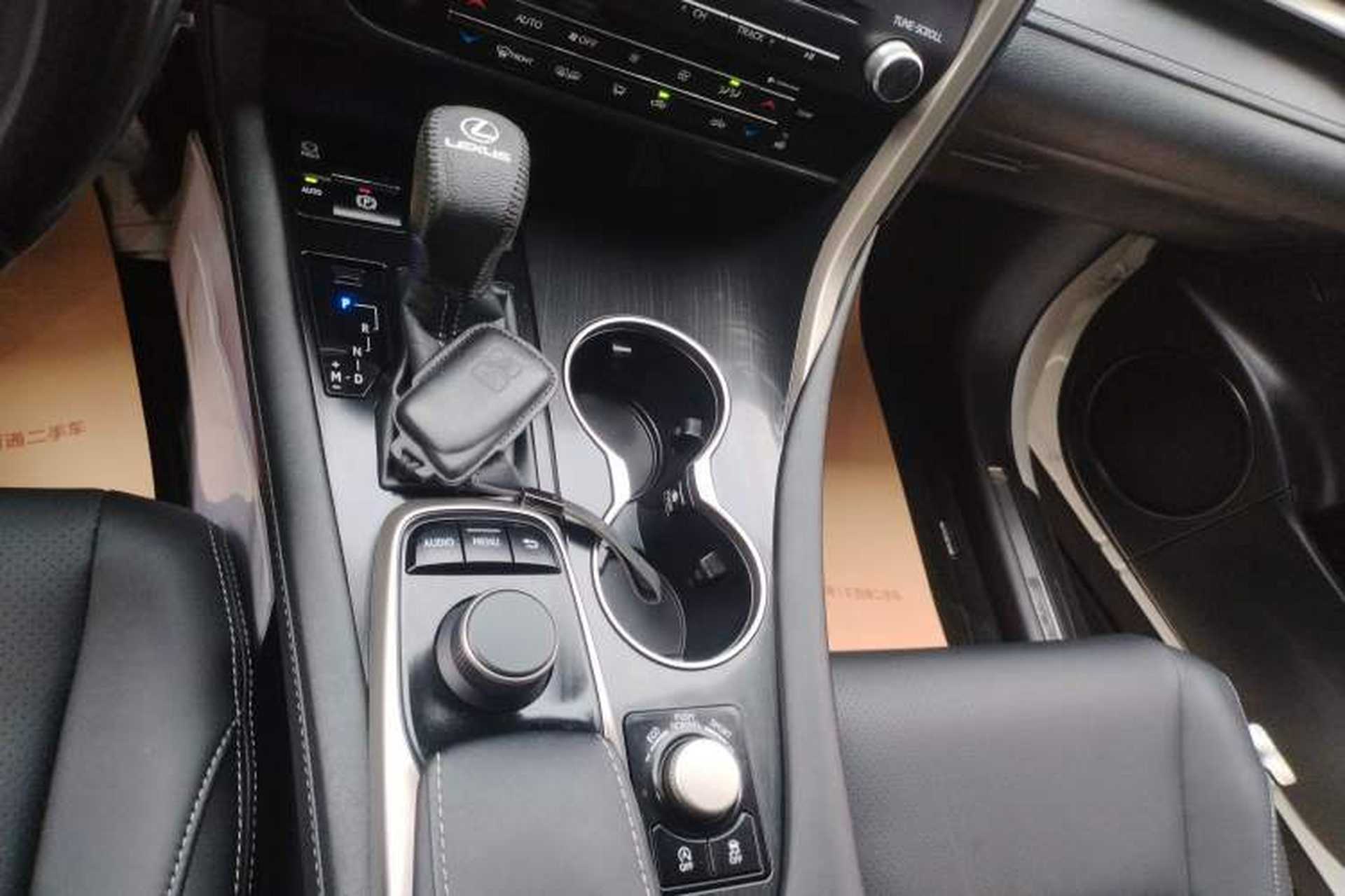 Used Lexus RX 2016 300 Two-Wheel Drive Elite Version China V Standard Gear Lever