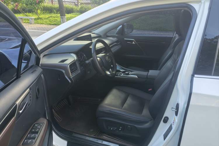 Used Lexus RX 2016 300 Two-Wheel Drive Comfort Edition China V Standard Interior 1