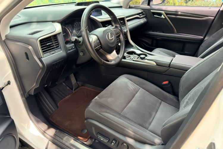 Used Lexus RX 2016 300 Two-Wheel Drive Elite Version China V Standard Interior 3