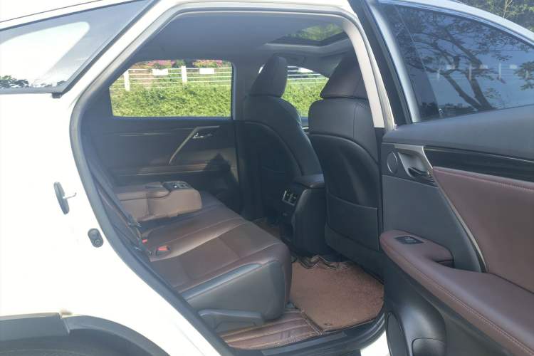 Used Lexus RX 2016 300 Two-Wheel Drive Comfort Edition China V Standard Interior 3