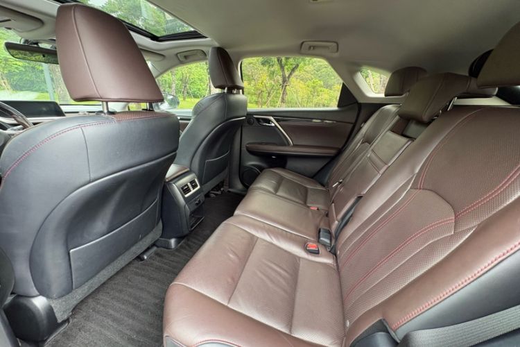Used Lexus RX 2016 300 Two-Wheel Drive Comfort Edition China V Standard Interior 4