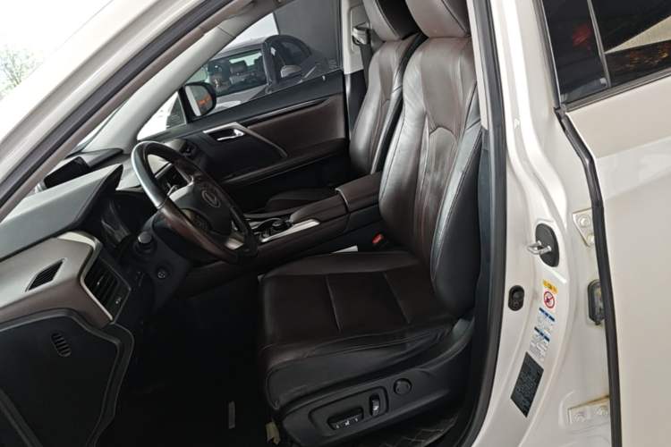 Used Lexus RX 2016 300 4x4 Elegant Edition China VI Left Front Seat