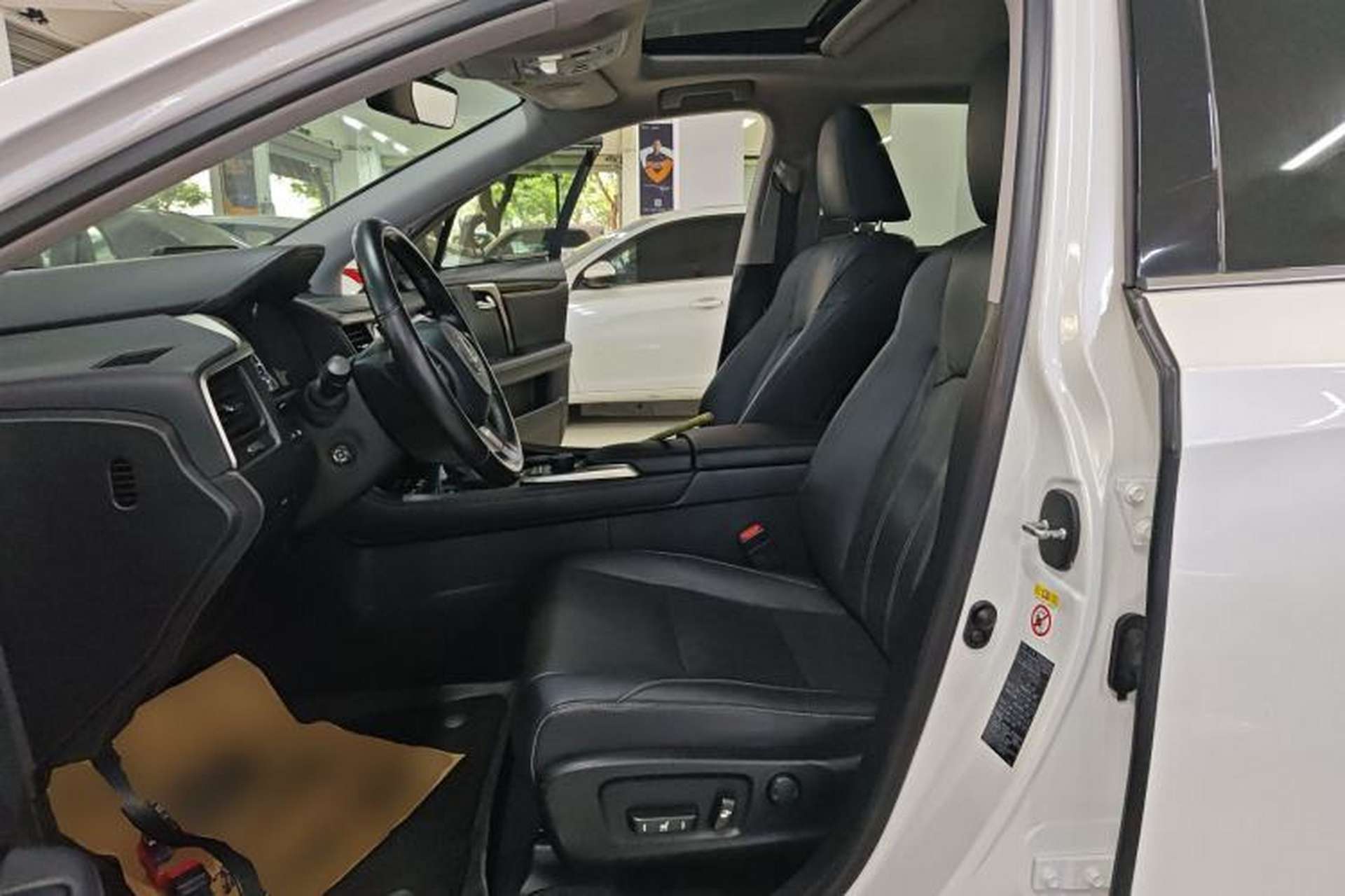 Used Lexus RX 2016 300 Two-Wheel Drive Comfort Edition China V Standard Left Front Seat