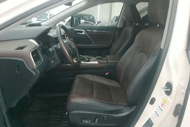 Used Lexus RX 2016 300 4x4 Elegant Edition China VI Left Front Seat