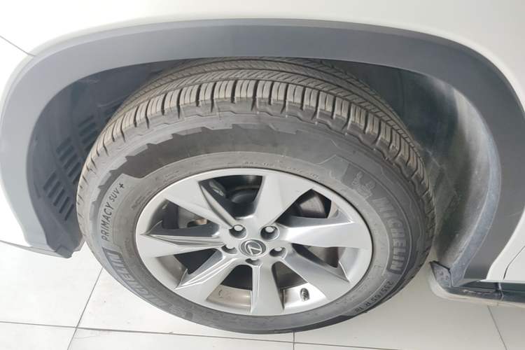 Used Lexus RX 2016 300 Two-Wheel Drive Elite Version China V Standard Left Front Wheel Hub