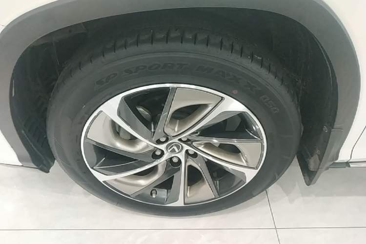 Used Lexus RX 2016 300 4x4 Elegant Edition China VI Left Front Wheel Hub