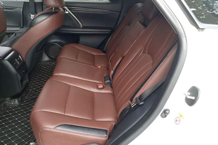 Used Lexus RX 2016 300 Two-Wheel Drive Elite Version China V Standard Left Rear Seat