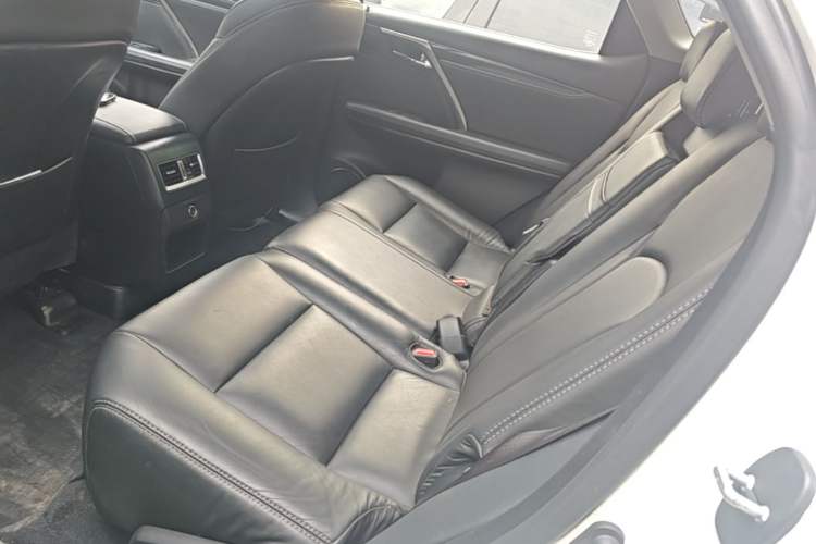 Used Lexus RX 2016 300 Two-Wheel Drive Elite Version China V Standard Left Rear Seat