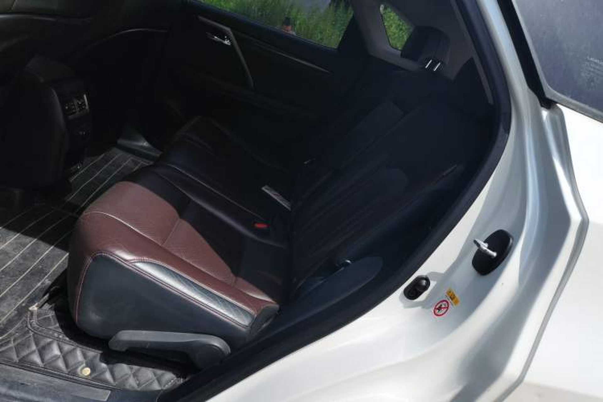 Used Lexus RX 2016 300 4x4 Elegant Edition China VI Left Rear Seat