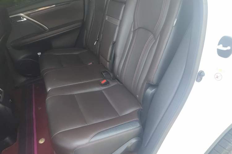 Used Lexus RX 2016 300 4x4 Elegant Edition China V-standard Left Rear Seat