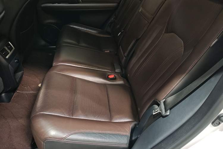 Used Lexus RX 2016 300 4x4 Elegant Edition China V-standard Left Rear Seat