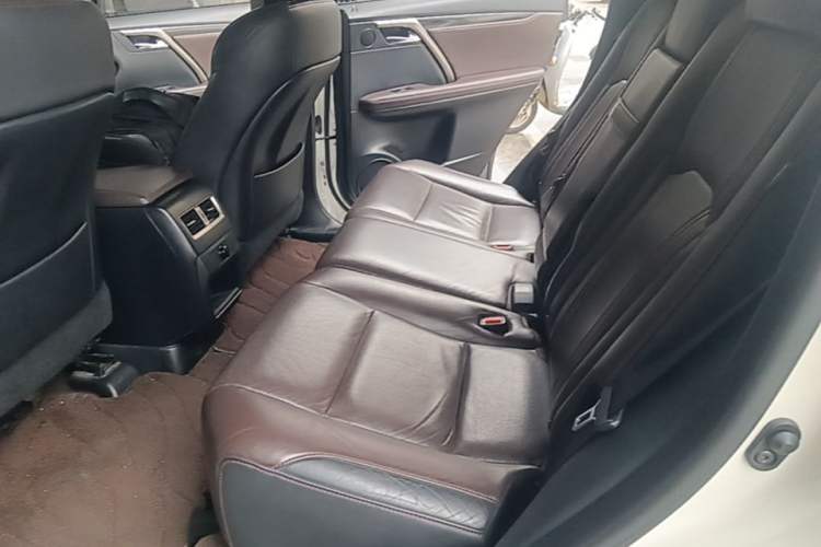 Used Lexus RX 2016 300 4x4 Elegant Edition China V-standard Left Rear Seat