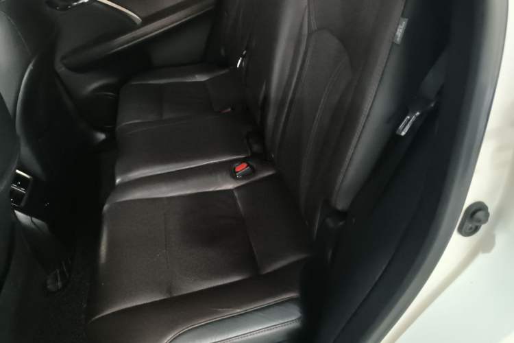 Used Lexus RX 2016 300 4x4 Elegant Edition China V-standard Left Rear Seat