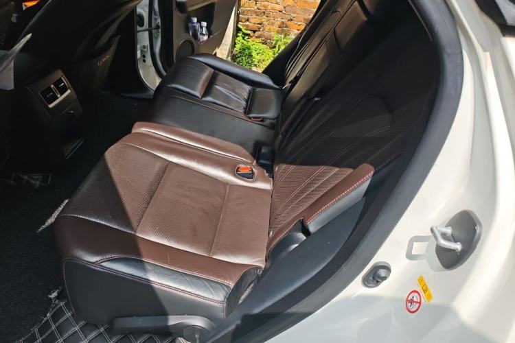 Used Lexus RX 2016 300 4x4 Elegant Edition China V-standard Left Rear Seat