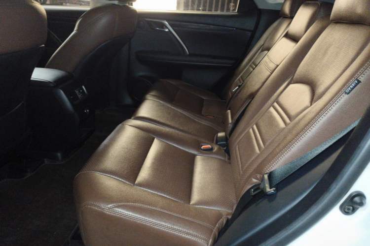 Used Lexus RX 2016 300 Two-Wheel Drive Elite Version China V Standard Left Rear Seat