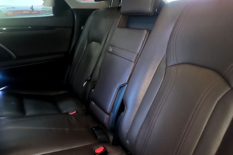 Used Lexus RX 2016 300 Two-Wheel Drive Comfort Edition China V Standard Left Rear Seat