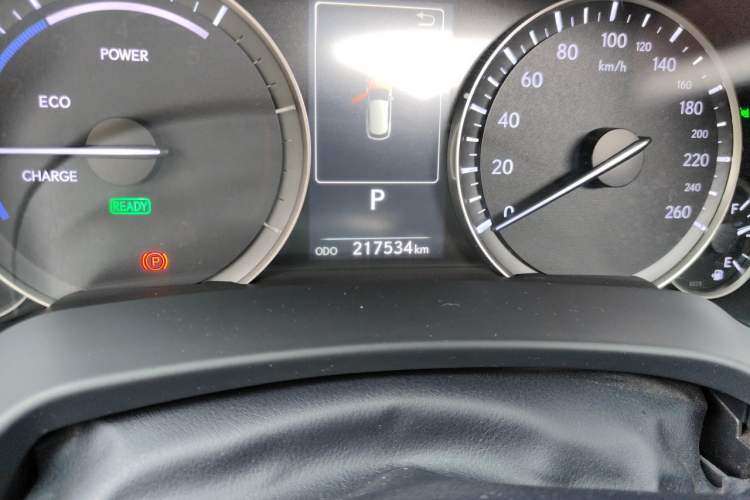Used Lexus RX 2016 450h Four-Wheel Drive Elegant Edition Odometer Close Up
