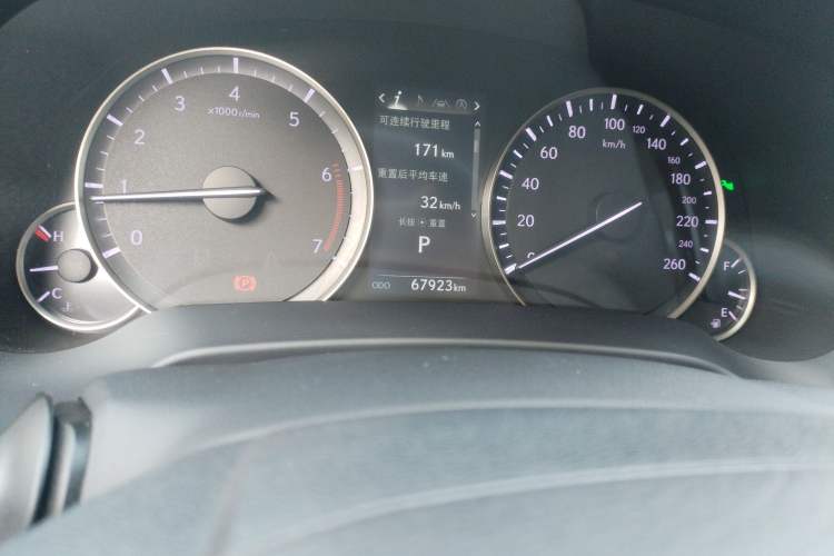 Used Lexus RX 2016 300 4x4 Elegant Edition China V-standard Odometer Close Up