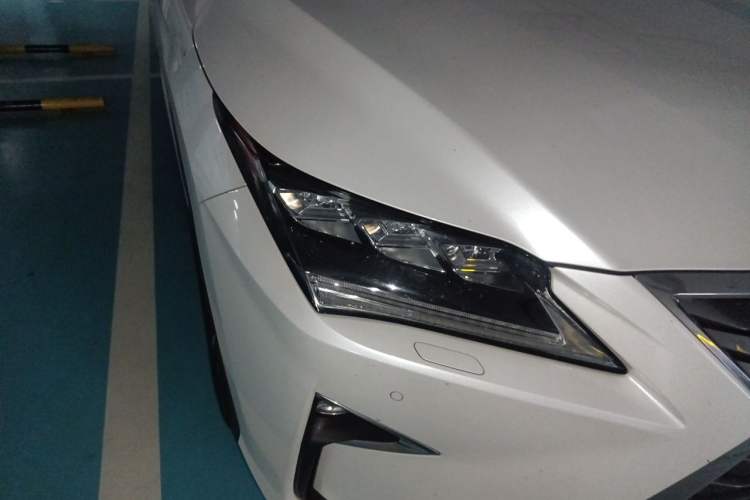 Used Lexus RX 2016 300 4x4 Elegant Edition China V-standard Right Front Headlight
