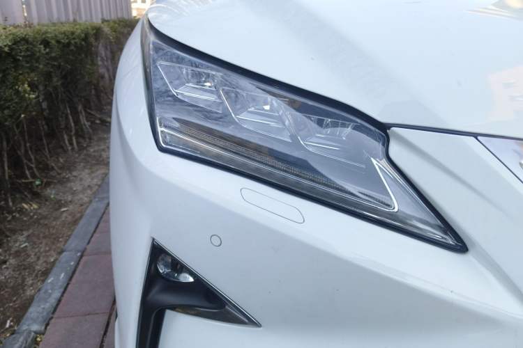 Used Lexus RX 2016 300 4x4 F SPORT Version China V Standard Right Front Headlight