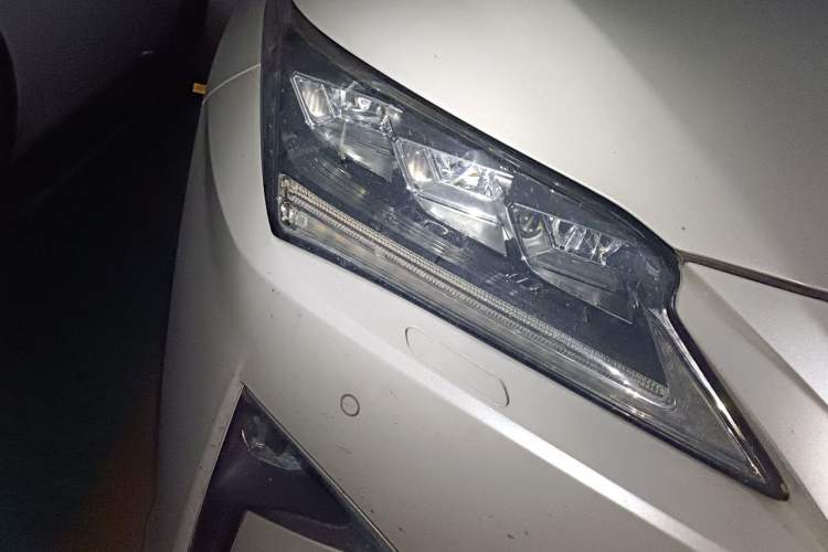 Used Lexus RX 2016 300 4x4 Elegant Edition China V-standard Right Front Headlight