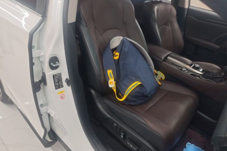 Used Lexus RX 2016 300 4x4 Elegant Edition China V-standard Right Front Seat
