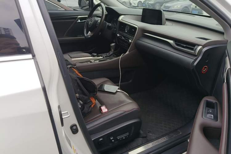 Used Lexus RX 2016 300 4x4 Elegant Edition China V-standard Right Front Seat