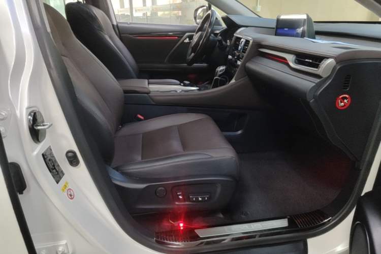 Used Lexus RX 2016 300 4x4 Elegant Edition China V-standard Right Front Seat