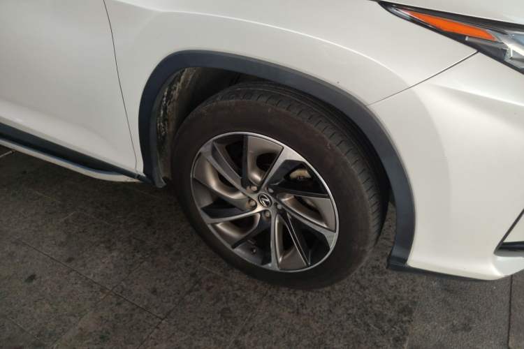 Used Lexus RX 2016 300 4x4 Elegant Edition China VI Right Front Wheel Hub