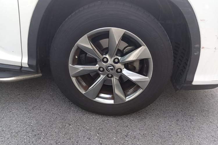 Used Lexus RX 2016 300 Two-Wheel Drive Elite Version China V Standard Right Front Wheel Hub