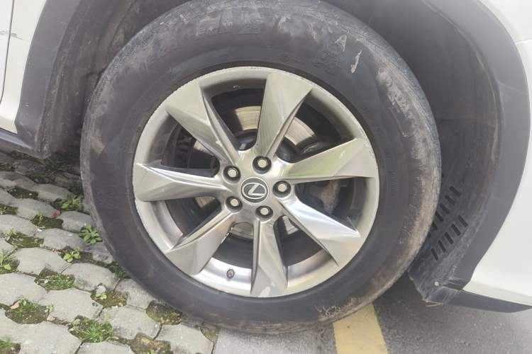 Used Lexus RX 2016 300 Two-Wheel Drive Elite Version China V Standard Right Front Wheel Hub