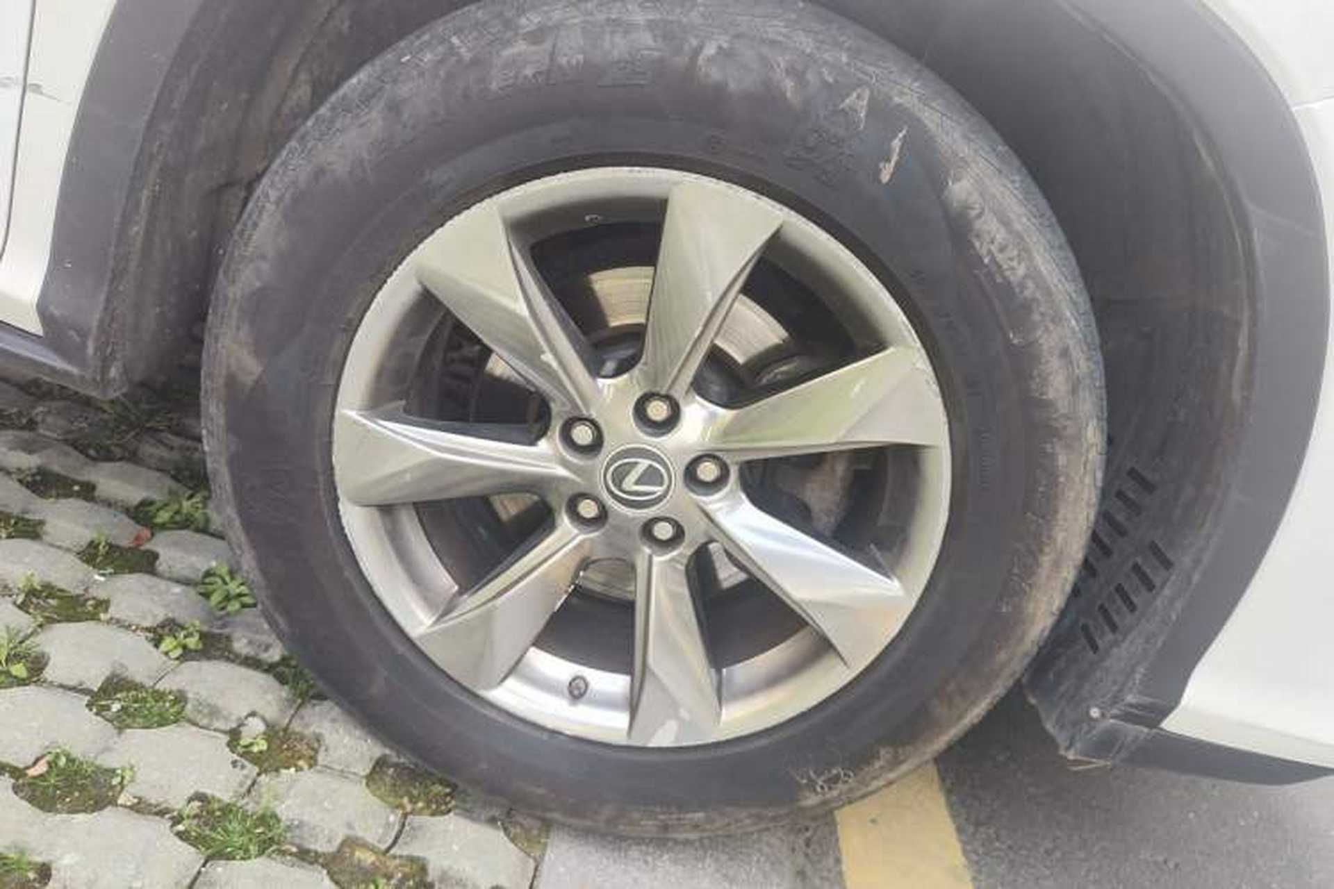 Used Lexus RX 2016 300 Two-Wheel Drive Elite Version China V Standard Right Front Wheel Hub