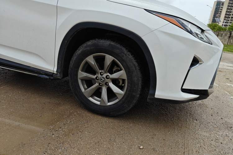 Used Lexus RX 2016 300 Two-Wheel Drive Elite Version China V Standard Right Front Wheel Hub