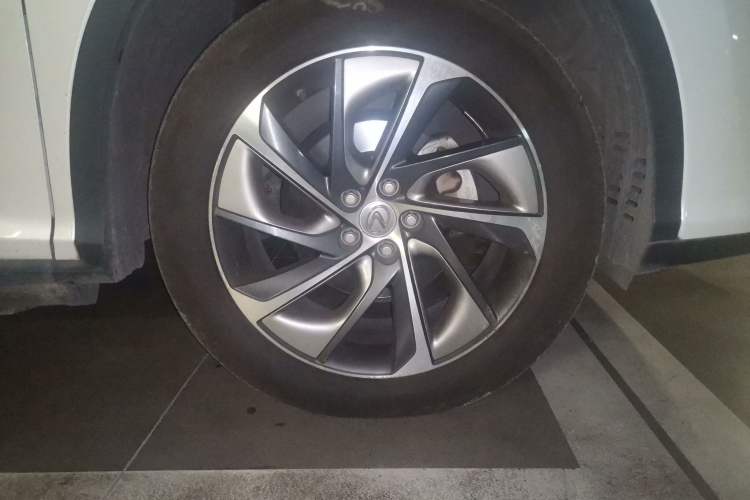 Used Lexus RX 2016 300 4x4 Elegant Edition China V-standard Right Front Wheel Hub
