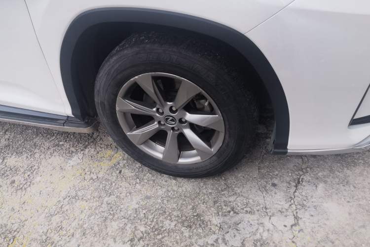 Used Lexus RX 2016 300 Two-Wheel Drive Elite Edition China VI Standard Right Front Wheel Hub
