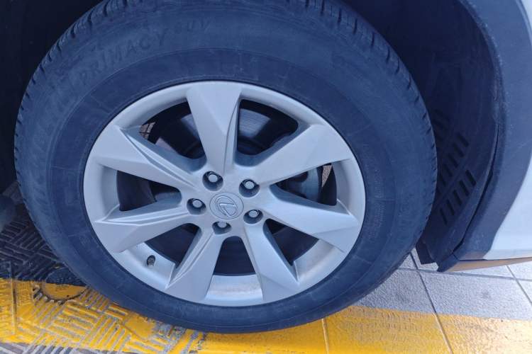Used Lexus RX 2016 300 Two-Wheel Drive Elite Version China V Standard Right Front Wheel Hub