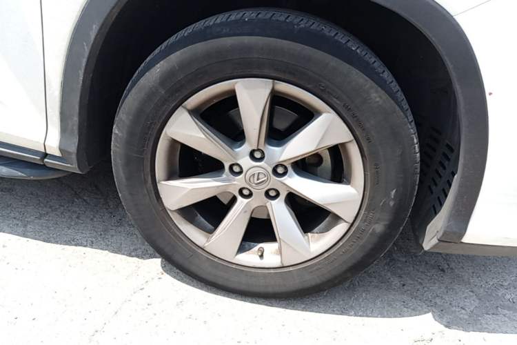 Used Lexus RX 2016 300 Two-Wheel Drive Comfort Edition China V Standard Right Front Wheel Hub
