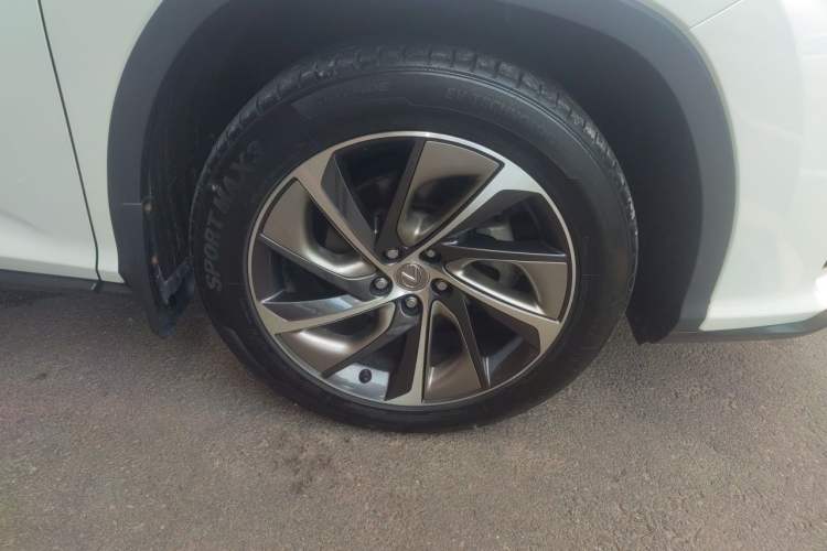 Used Lexus RX 2016 300 4x4 Elegant Edition China V-standard Right Front Wheel Hub