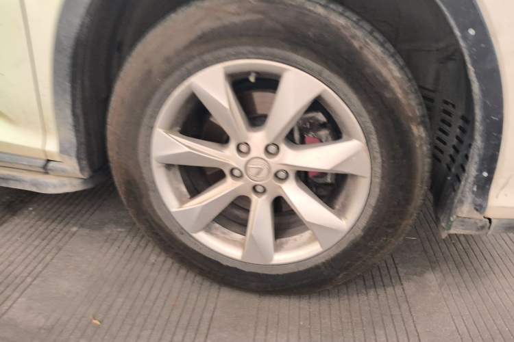 Used Lexus RX 2016 300 Two-Wheel Drive Elite Version China V Standard Right Front Wheel Hub