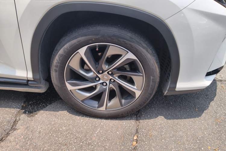 Used Lexus RX 2016 300 4x4 Elegant Edition China V-standard Right Front Wheel Hub