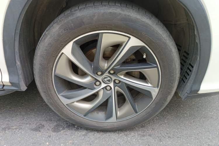 Used Lexus RX 2016 300 4x4 Elegant Edition China VI Right Front Wheel Hub