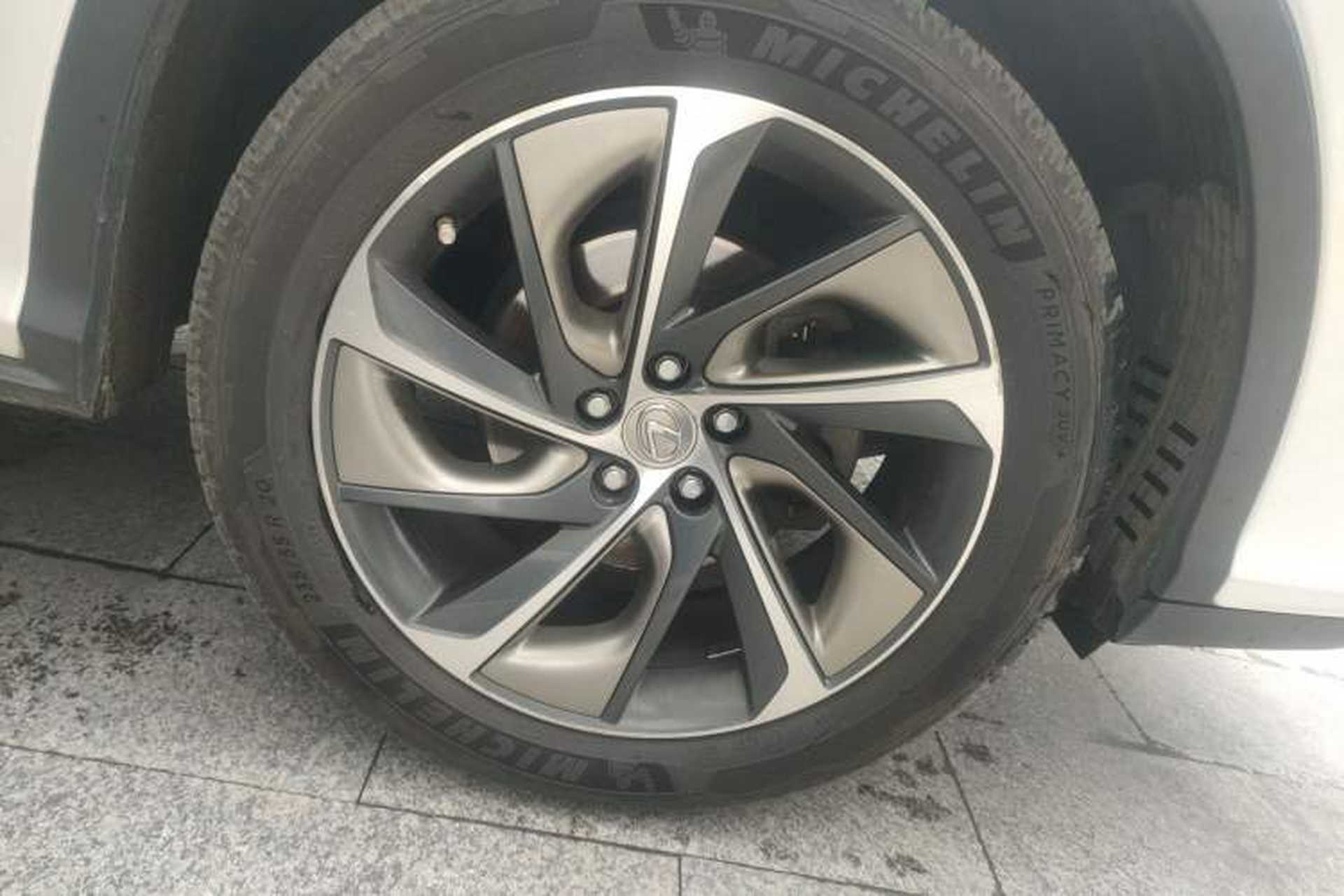 Used Lexus RX 2016 300 4x4 Elegant Edition China V-standard Right Front Wheel Hub