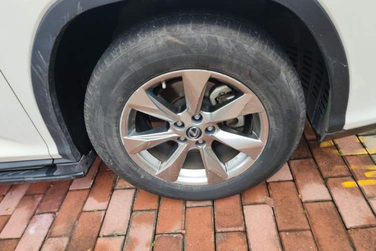 Used Lexus RX 2016 300 Two-Wheel Drive Elite Edition China VI Standard Right Front Wheel Hub