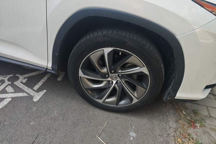Used Lexus RX 2016 300 4x4 Elegant Edition China V-standard Right Front Wheel Hub
