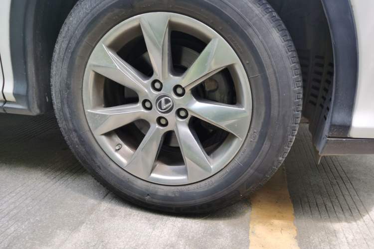 Used Lexus RX 2016 300 Two-Wheel Drive Elite Version China V Standard Right Front Wheel Hub