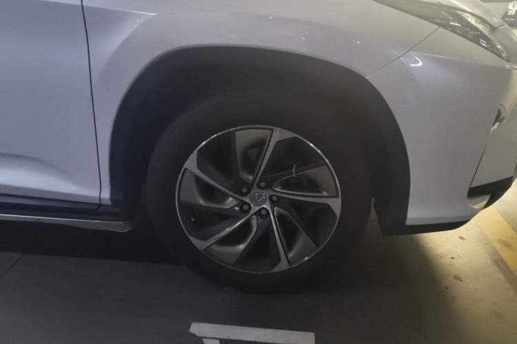 Used Lexus RX 2016 300 4x4 Elegant Edition China V-standard Right Front Wheel Hub