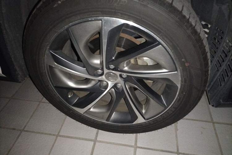 Used Lexus RX 2016 300 4x4 Elegant Edition China V-standard Right Front Wheel Hub
