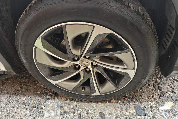 Used Lexus RX 2016 300 4x4 Elegant Edition China V-standard Right Front Wheel Hub