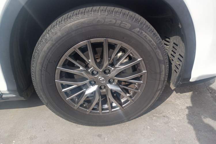Used Lexus RX 2016 300 Two-Wheel Drive Elite Version China V Standard Right Front Wheel Hub