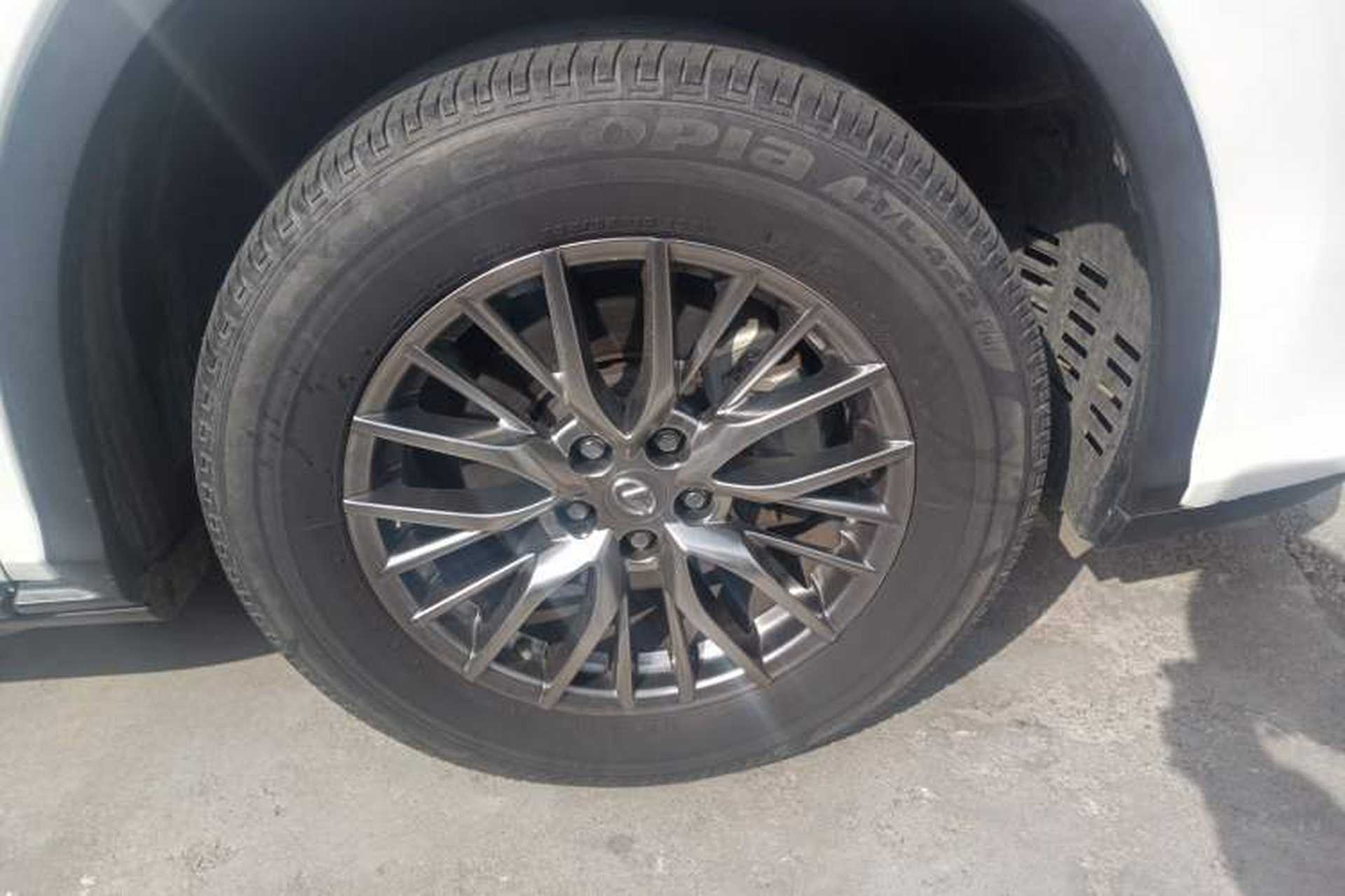 Used Lexus RX 2016 300 Two-Wheel Drive Elite Version China V Standard Right Front Wheel Hub